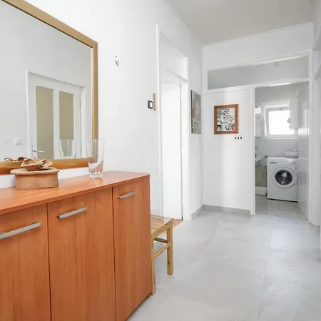 Andora,centar-vodice Vodice