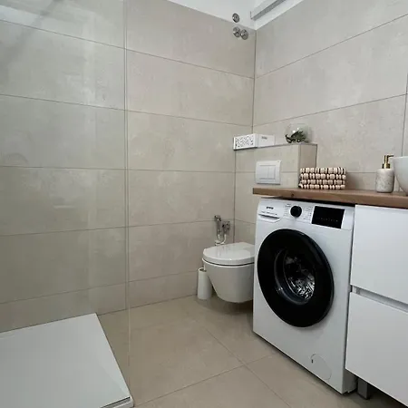 Andora,centar-vodice * Vodice