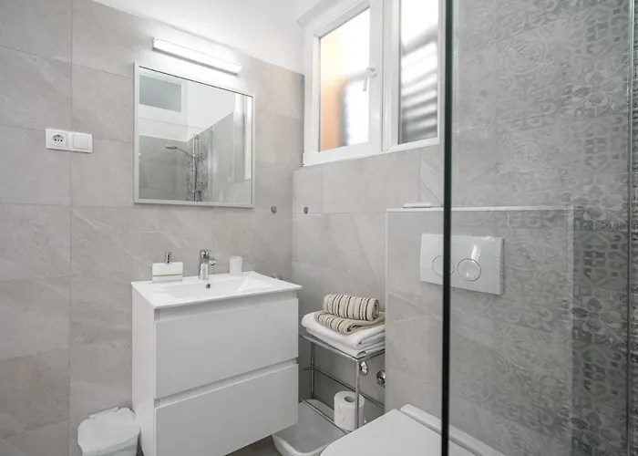 Andora,centar-vodice * וודיצה